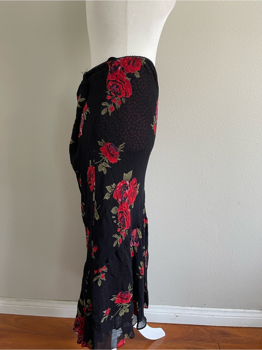 lola Black Maxi Dress with Red Rose Print - Picture 5 of 7
